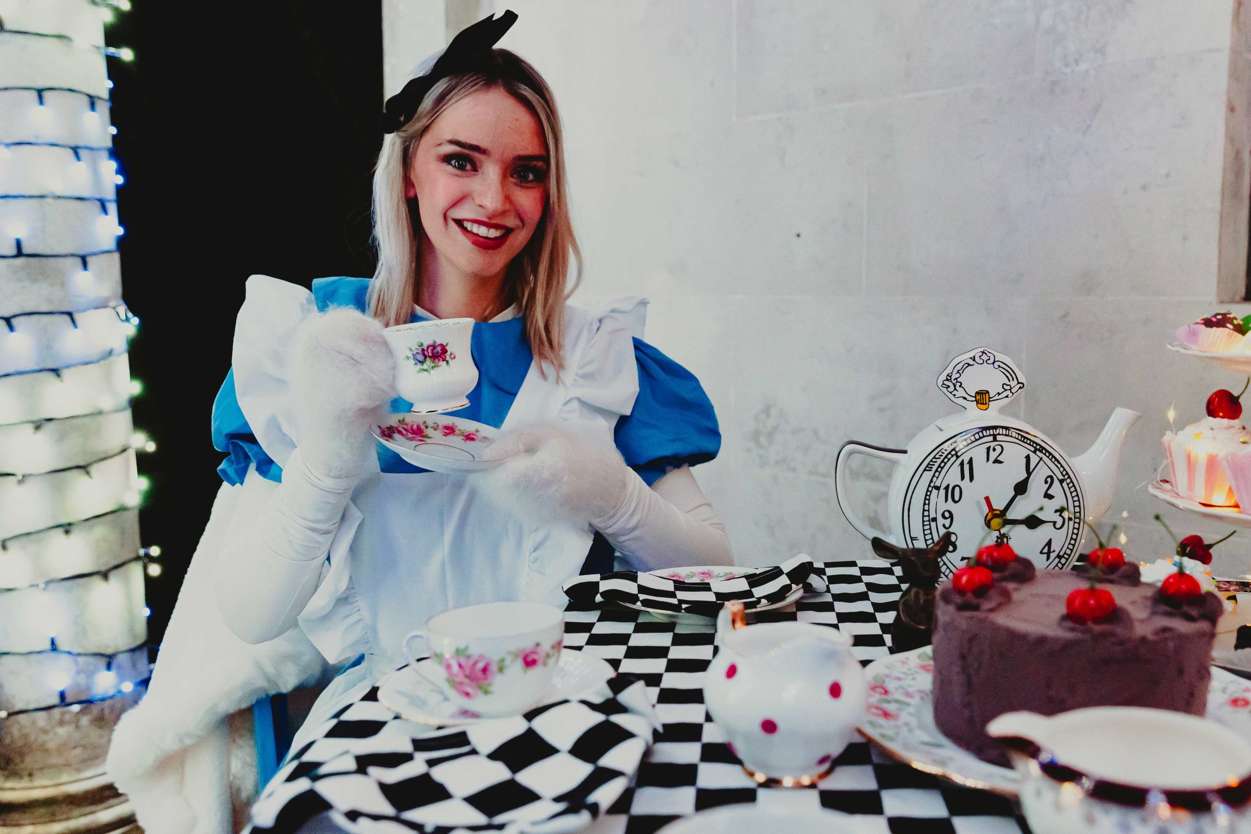 alice at wonderglow 