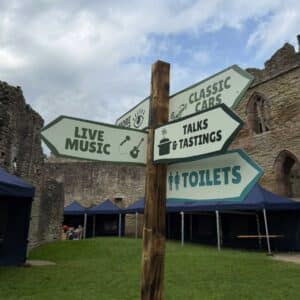 ludlow arrow signs